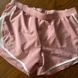 Women’s Under Armour Athletic Shorts Size Large
